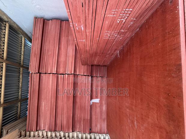 Marine Plywood / 18mm /Red Board · Photo 1
