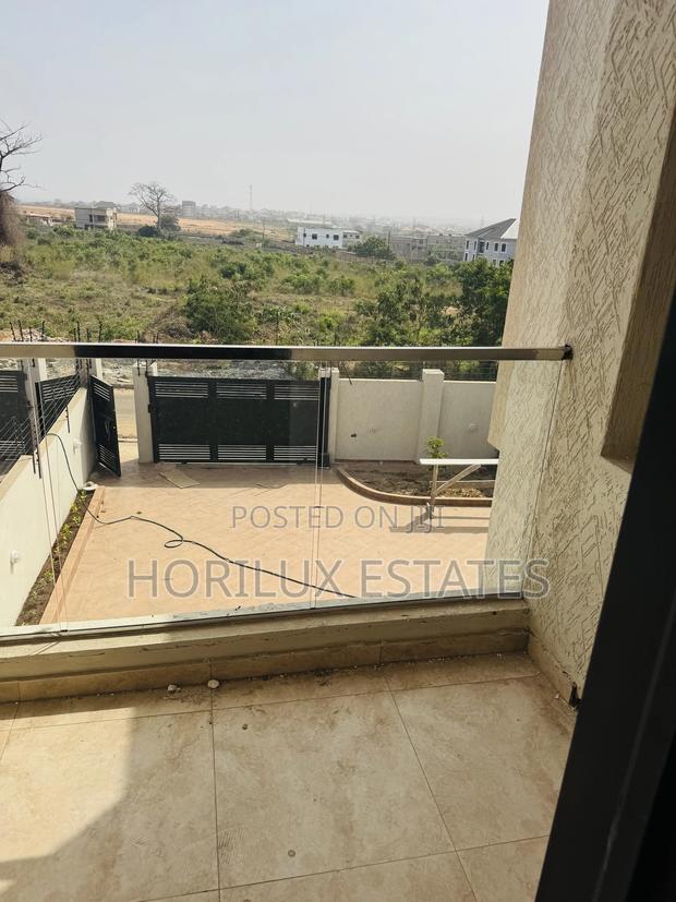 5bdrm Mansion in East Legon for sale · Photo 2