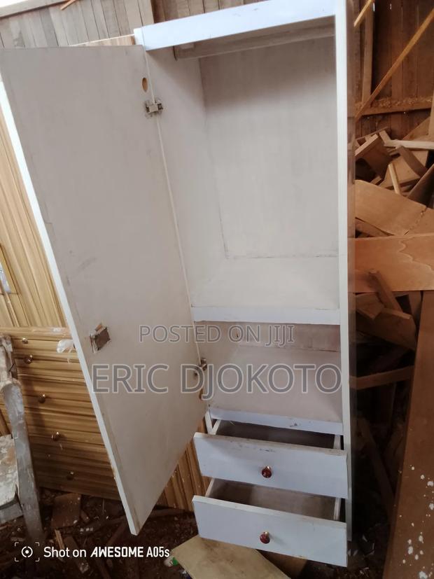 Single Wardrobe · Photo 3