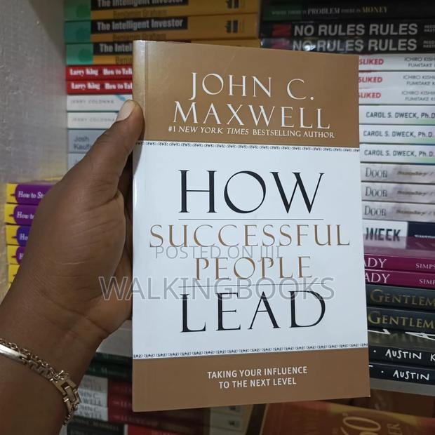 How Successful People Lead by John Maxwell · Photo 1