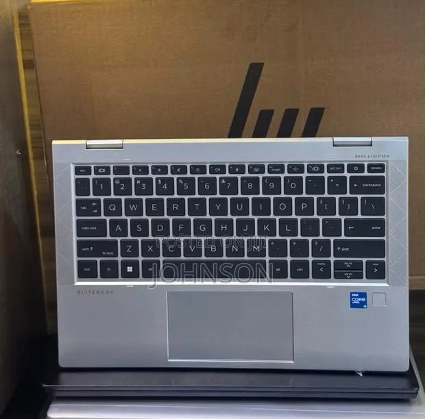 Laptop HP EliteBook 830 G8 16GB Intel Core i5 SSD 256GB · Photo 1