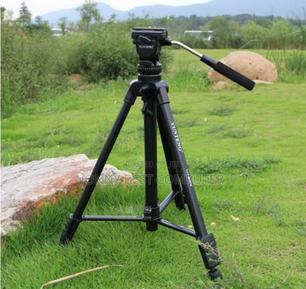 VCT 880 Tripod · Photo 4