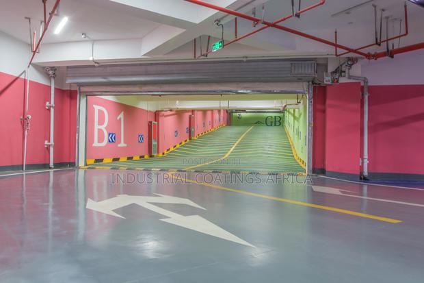 Polyflex 56 Uv-Resistant Industrial, Marine Paint · Photo 2