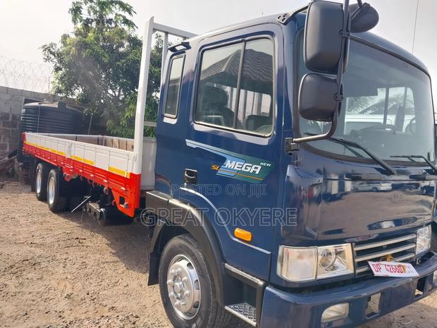 Hyundai 5ton · Photo 1