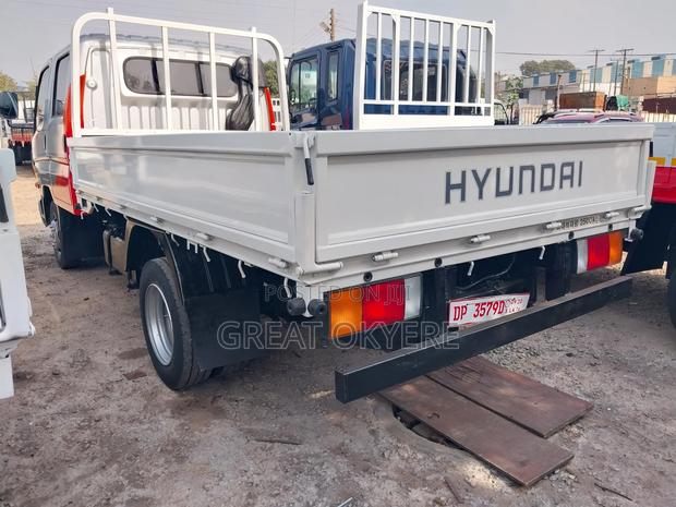 Hyundai Mighty Truck · Photo 4