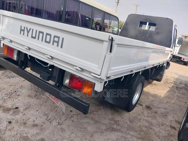 Hyundai Mighty Truck · Photo 5