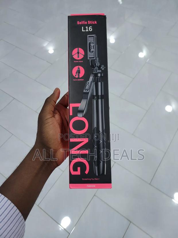 Selfie Stick Tripod L16 · Photo 1