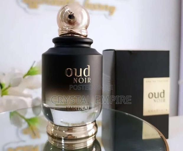 Oud Noir Perfume · Photo 3