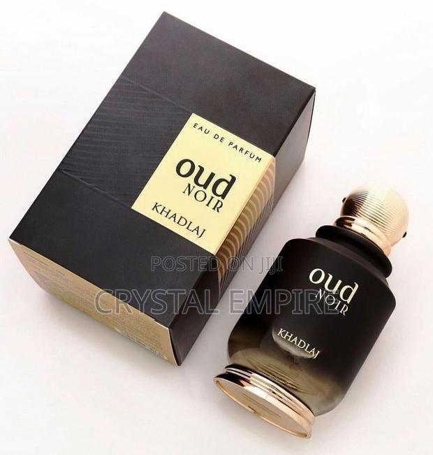 Oud Noir Perfume · Photo 4