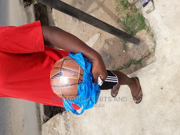 Original Basketball at Cool Price · Photo 1