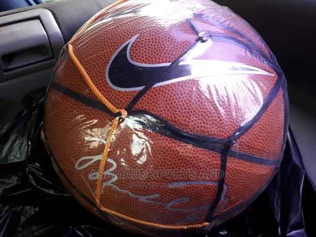 Original Basketball at Cool Price · Photo 3