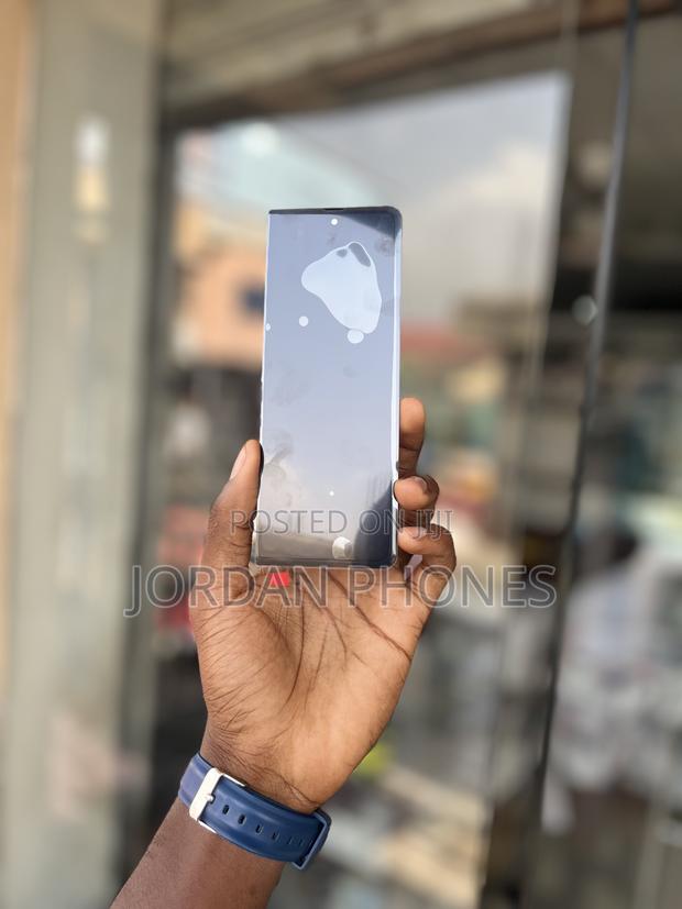 Galaxy Fold 3 Screen · Photo 2