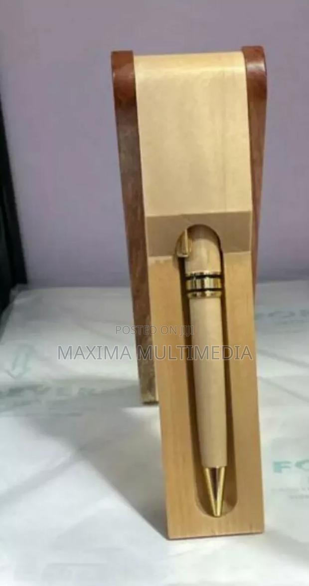 High Quality Bamboo Customised Pen With Case Stand · Photo 1