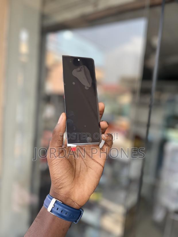 Galaxy Fold 4 · Photo 2