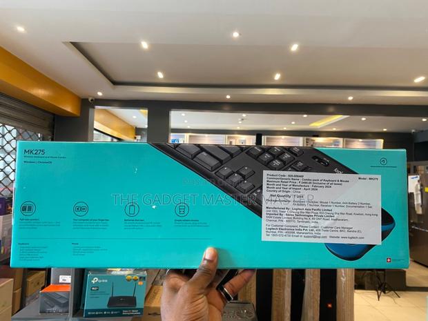 Logitech MK275 Wireless Keyboard and Mouse · Photo 2
