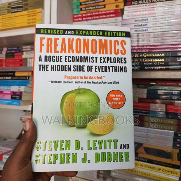 Freakonomics by Steve Levitt Stephen Dubner · Photo 1