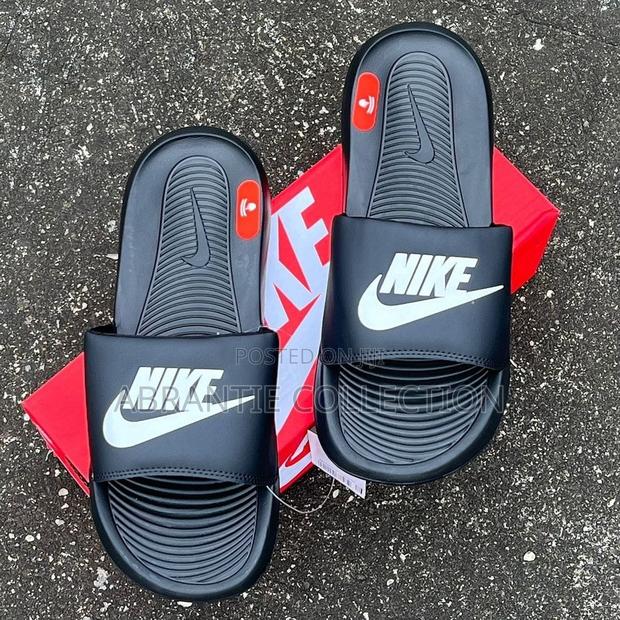 Original Nike Slides · Photo 2