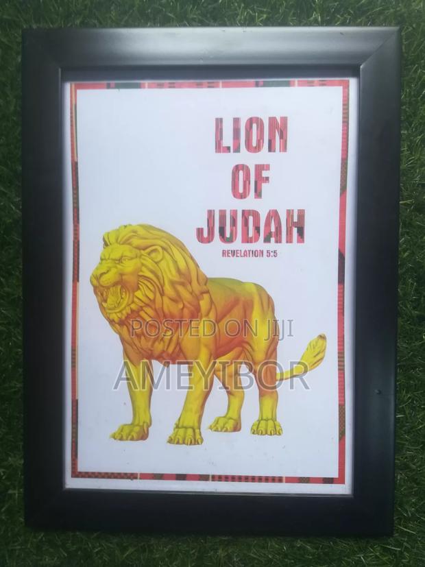 Picture Frames With Artwork · Photo 2