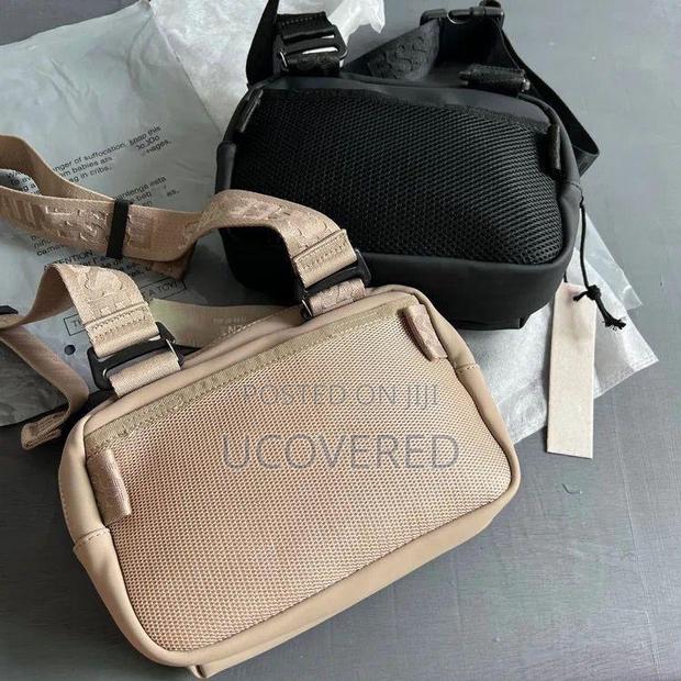 Essentials High Quality Side/Shoulder Bags · Photo 6