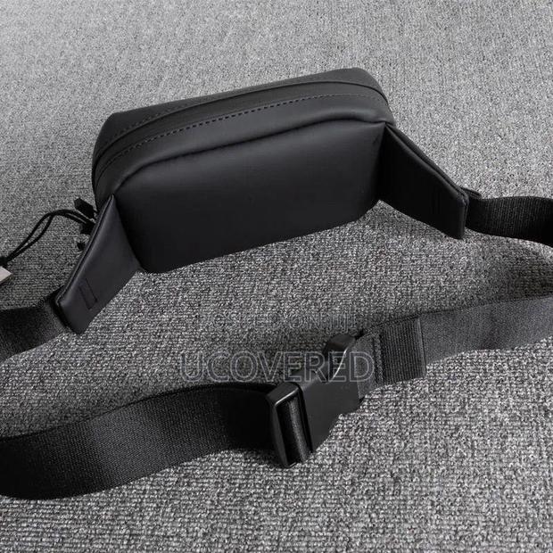 Essentials High Quality Side/Shoulder Bags · Photo 8