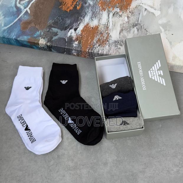 High Quality Cotton Socks(5 Pairs in a Box) · Photo 7