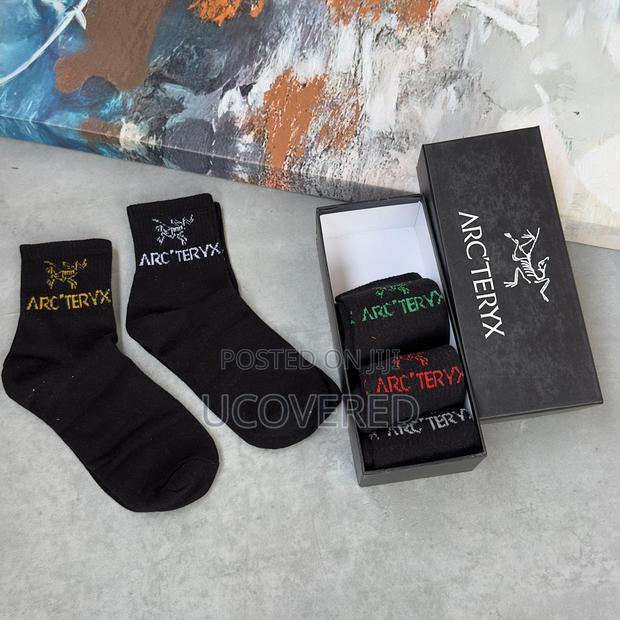 High Quality Cotton Socks(5 Pairs in a Box) · Photo 8
