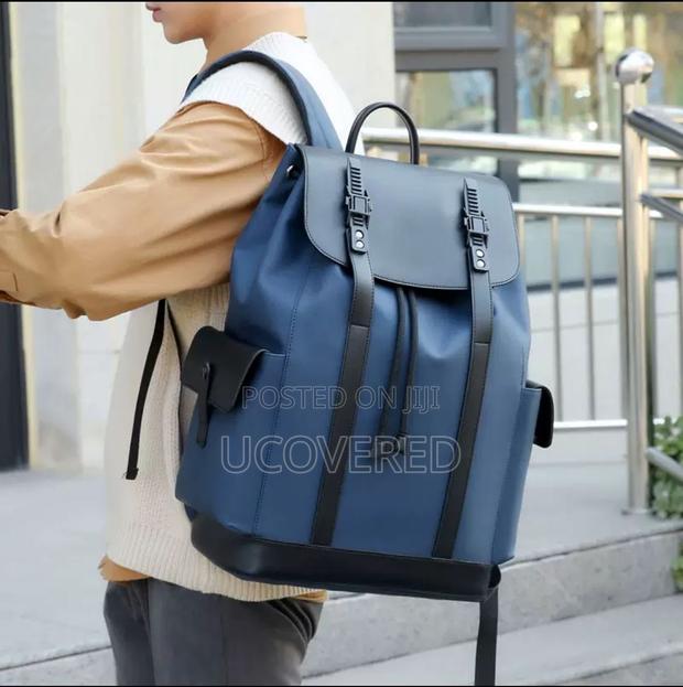 High Quality Genuine Leather Backpack · Photo 1