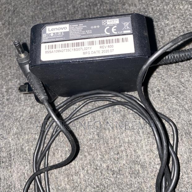 65W Lenovo Adapter · Photo 2