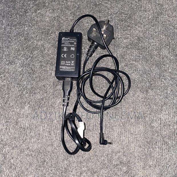 24w Adapter (Small Pin) · Photo 3
