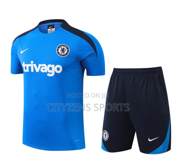 Chelsea 2024/25 Training Kit · Photo 2