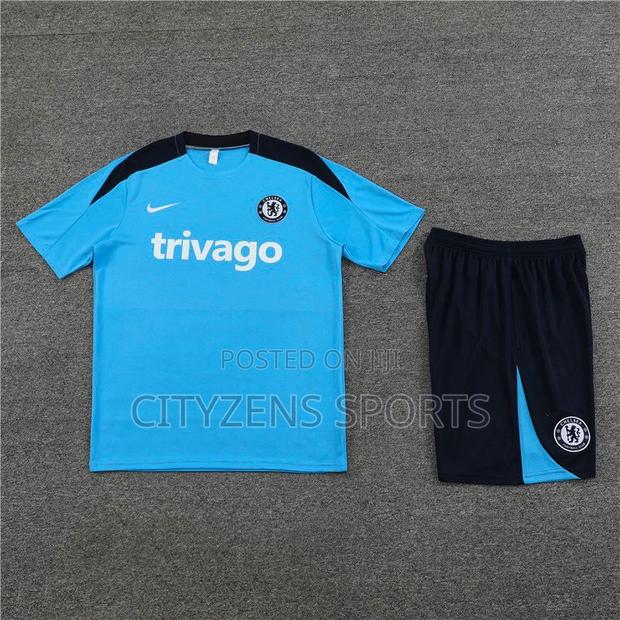 Chelsea 2024/25 Training Kit · Photo 1