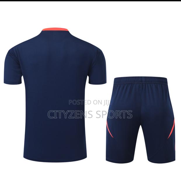 Manchester United 2024/25 Training Kit · Photo 3