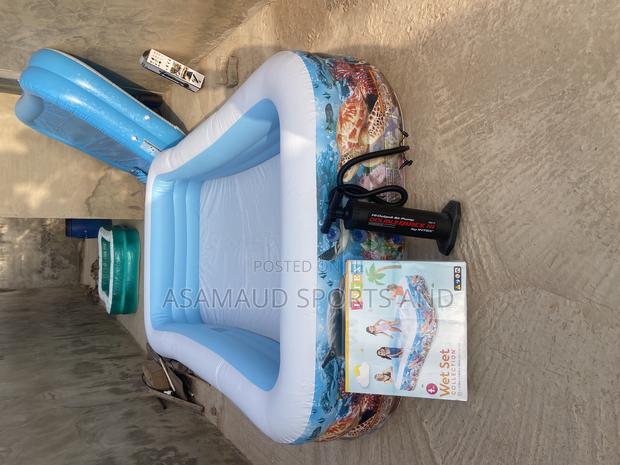 Original Rectangular Family Size Swimming Pool Available · Photo 2