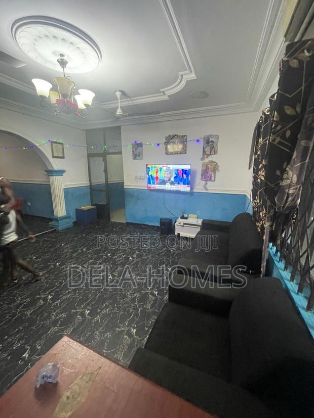 Three Bedroom Apartment · Photo 3