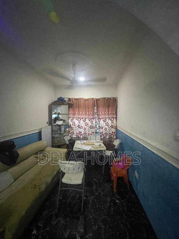 Three Bedroom Apartment · Photo 8