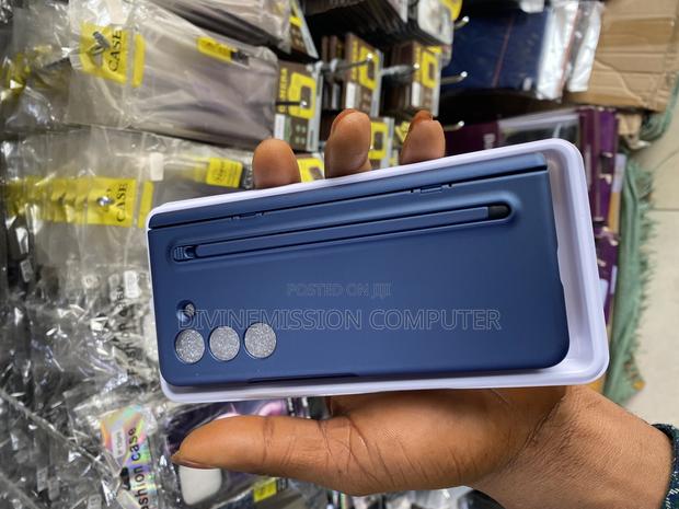 Samsung Z Fold5 Silicon Case and Glass With Pen · Photo 1