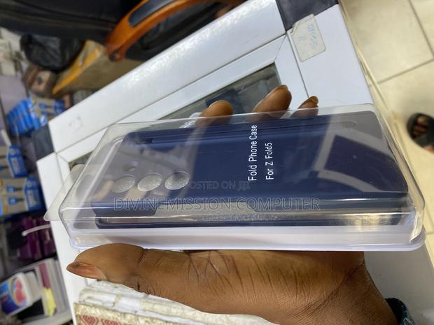 Samsung Z Fold5 Silicon Case and Glass With Pen · Photo 7