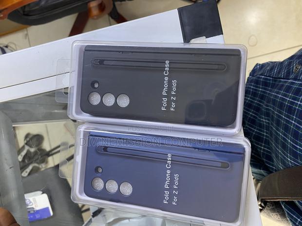 Samsung Z Fold5 Silicon Case and Glass With Pen · Photo 2