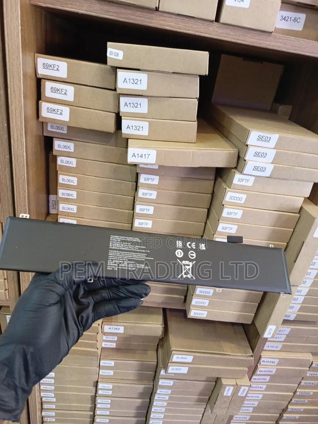 Dentsing RC30-0248 Battery for Razer Blade Advanced 15 2018 · Photo 1