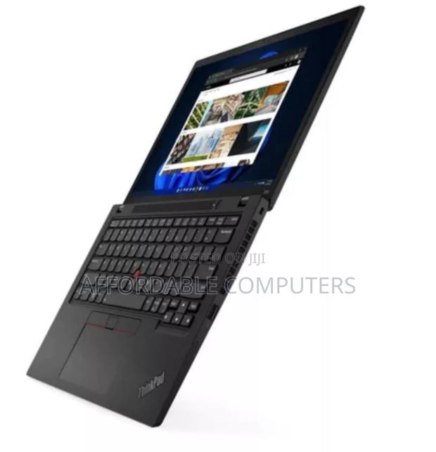 New Laptop Lenovo Thinkpad X13 Yoga 8GB Intel Core I5 SSD 256GB · Photo 3