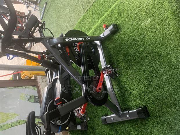 Schwinn Spin Bike · Photo 1