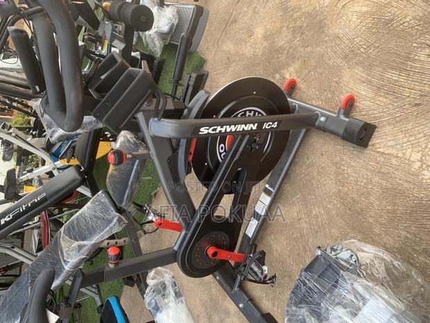 Schwinn Spin Bike · Photo 2