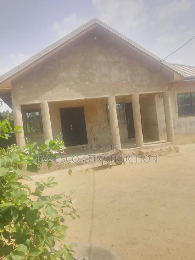 3bdrm Block of Flats in Jamesco Construction, Amasaman for sale · Photo 5