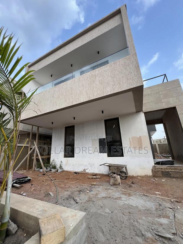 5bdrm House in Adjiriganor for sale · Photo 2