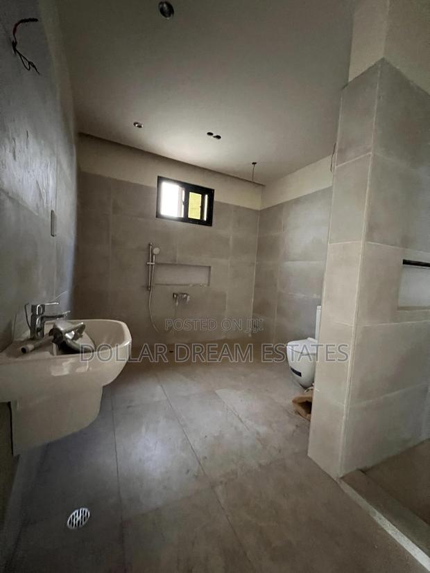 5bdrm House in Adjiriganor for sale · Photo 8