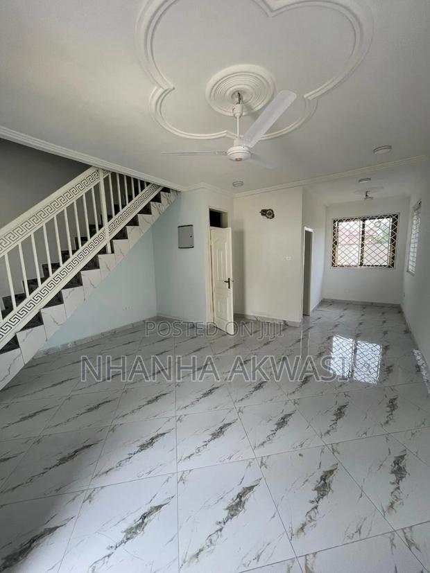 2bdrm Apartment in Lashibi Drc, Tema Metropolitan for rent · Photo 4