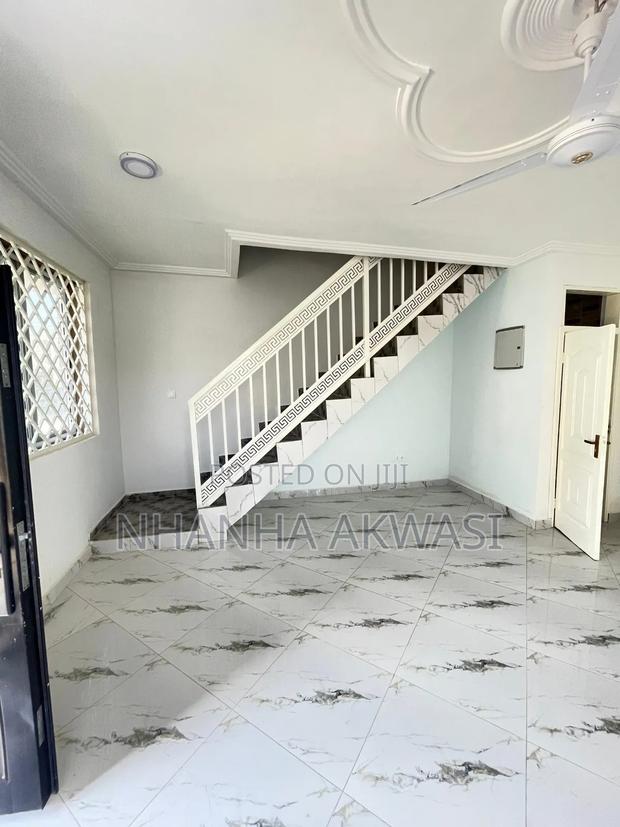 2bdrm Apartment in Lashibi Drc, Tema Metropolitan for rent · Photo 5