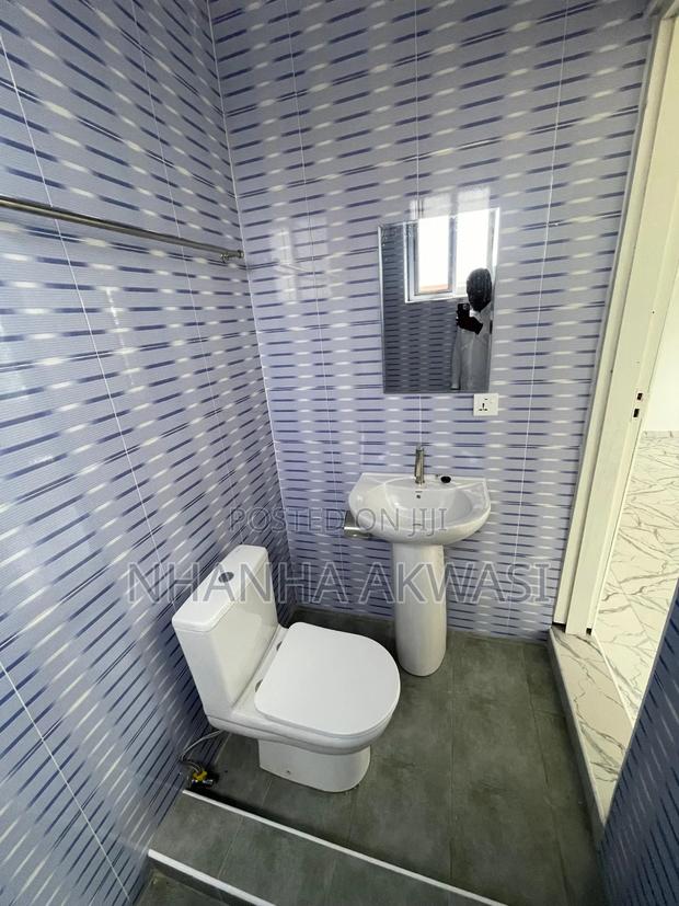 2bdrm Apartment in Lashibi Drc, Tema Metropolitan for rent · Photo 6