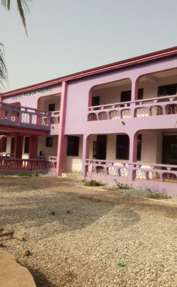 Commercial 18 Bedrooms House for Rent at Awoshie · Photo 1