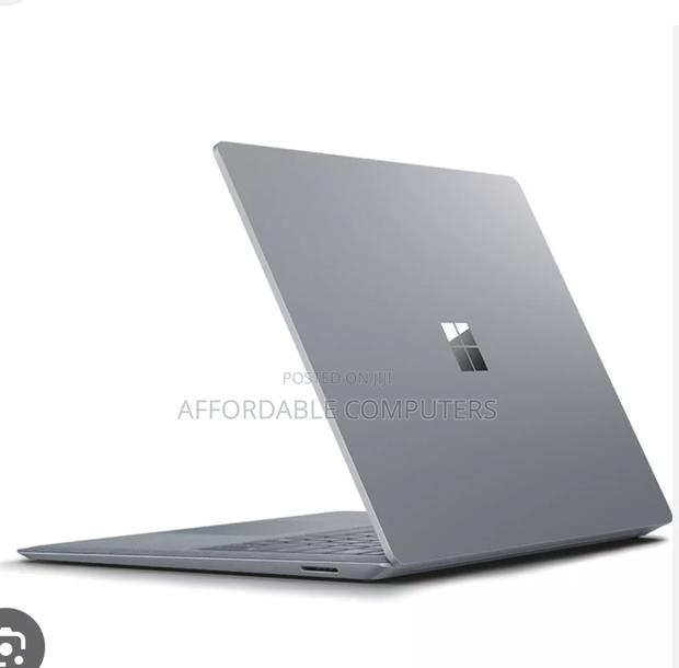 New Laptop Microsoft Surface Laptop 2 8GB Intel Core I5 SSD 256GB · Photo 1
